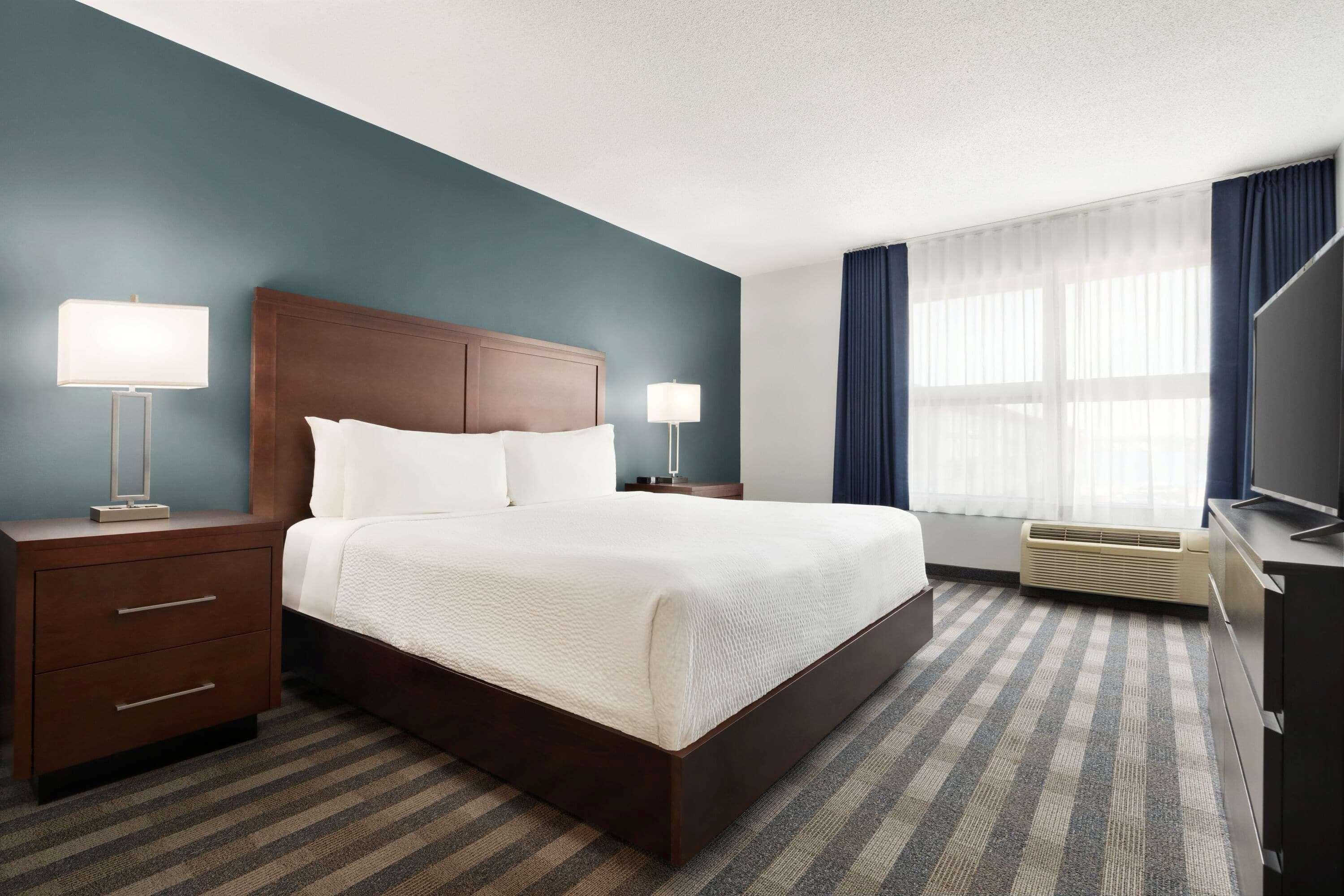 Days Inn By Wyndham Sarnia Harbourfront Екстер'єр фото